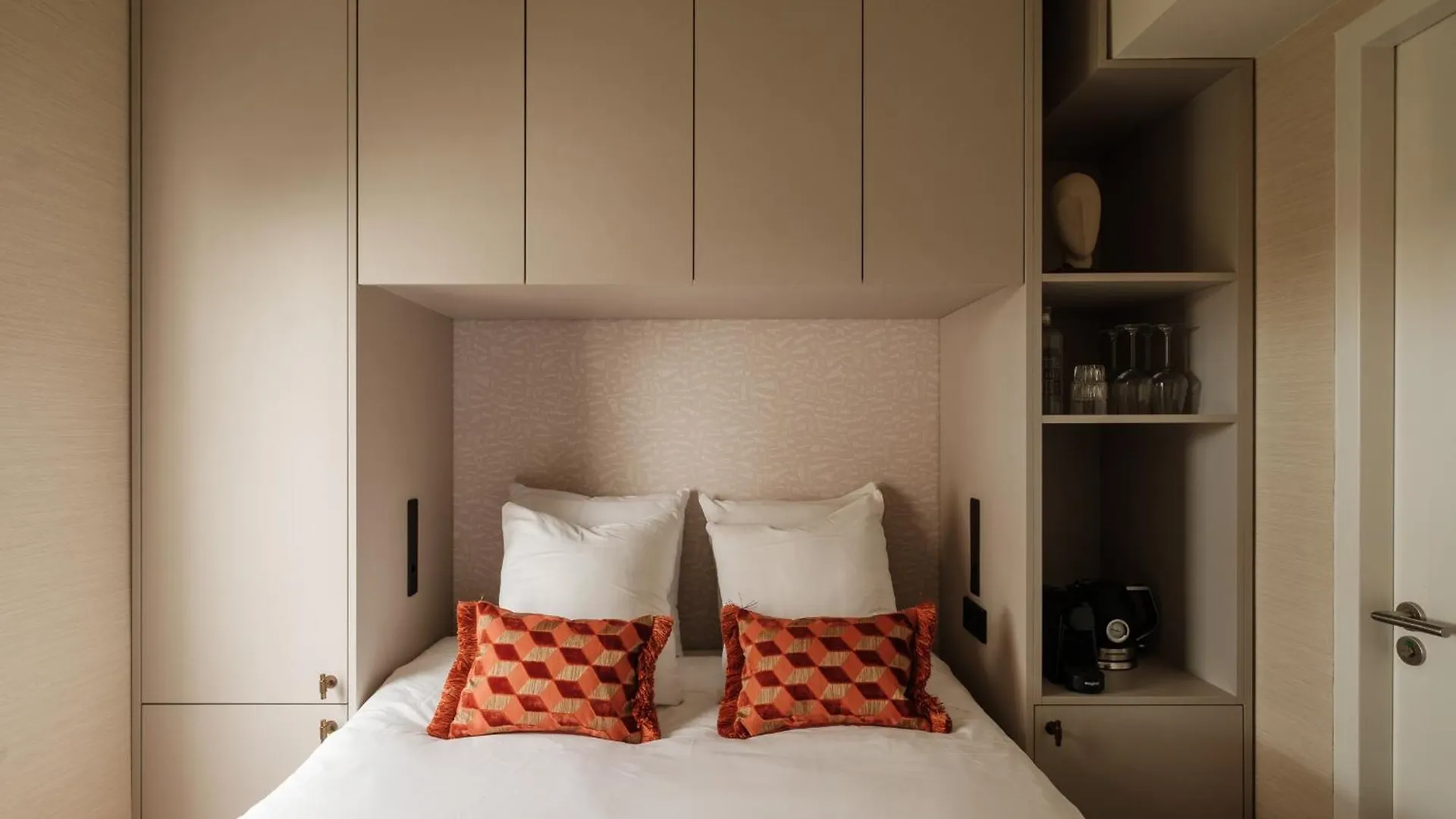 Amsterdam Hotel Parklane 4*,  Nederland