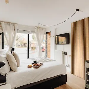 https://luxurious-private-studio-amsterdam-zuid.zandvoort-hotels.com