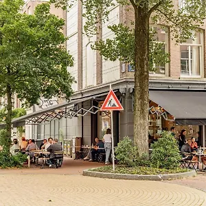 https://liev-amsterdam-cozy-boutique-suite-in-the-pijp.utrechthotels.net